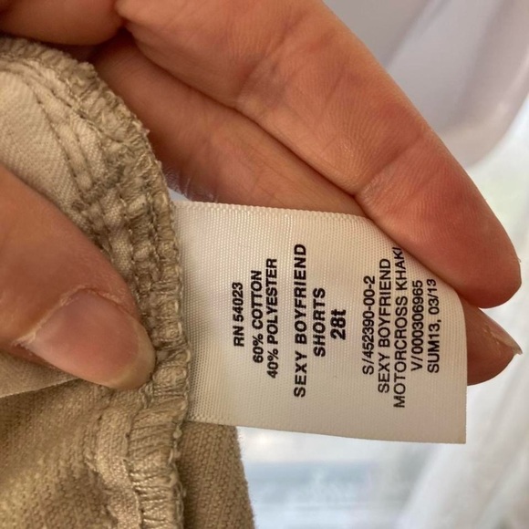 GAP Cream Shorts with Distressed Hem S - Picture 4 of 4